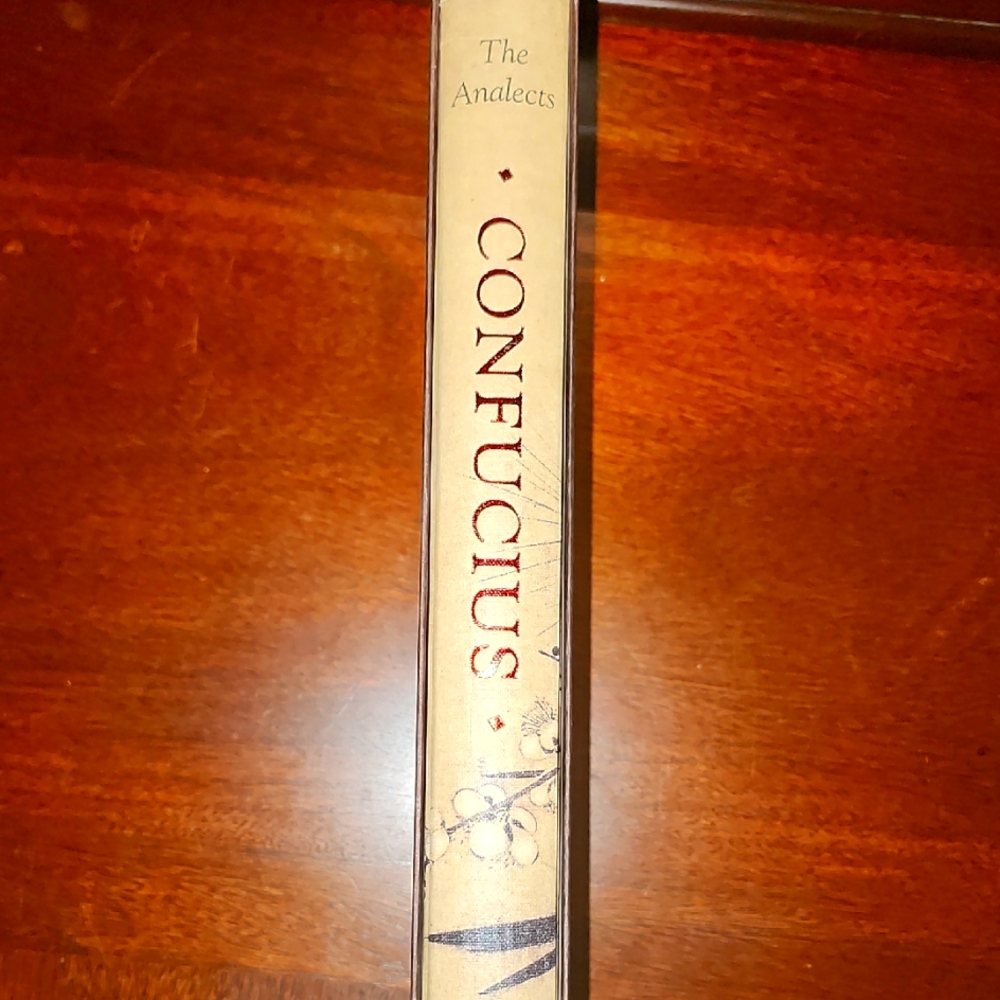 The Analects by Confucius Hardcover Book, TRANSLATED BY THE FOLIO SOCIETY. 2008.